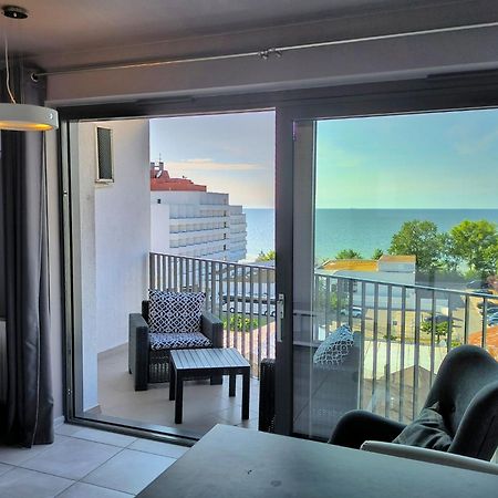 Apartament Wakacyjny Horyzont - Parking Gratis Miedzyzdroje Esterno foto