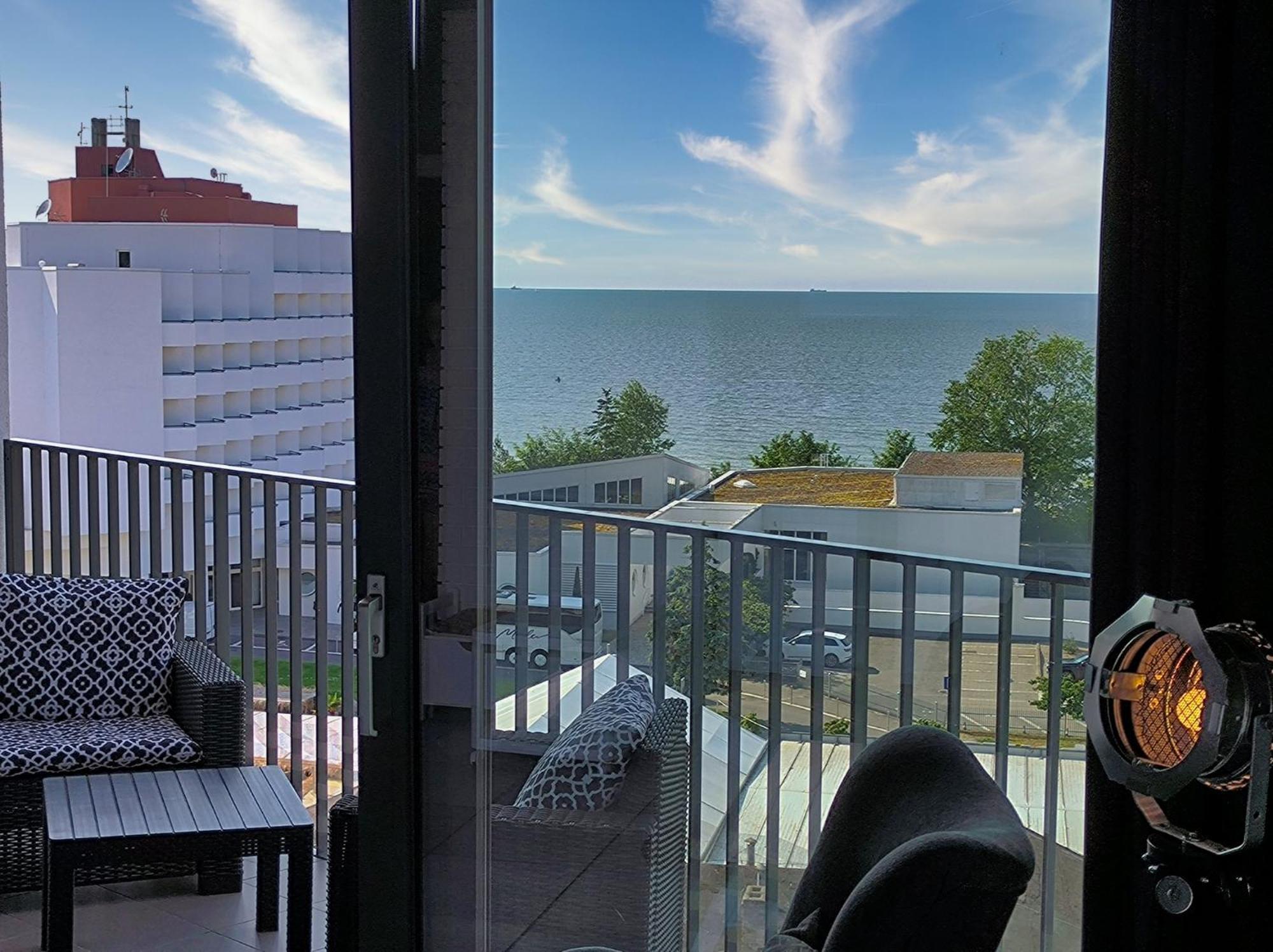 Apartament Wakacyjny Horyzont - Parking Gratis Miedzyzdroje Esterno foto