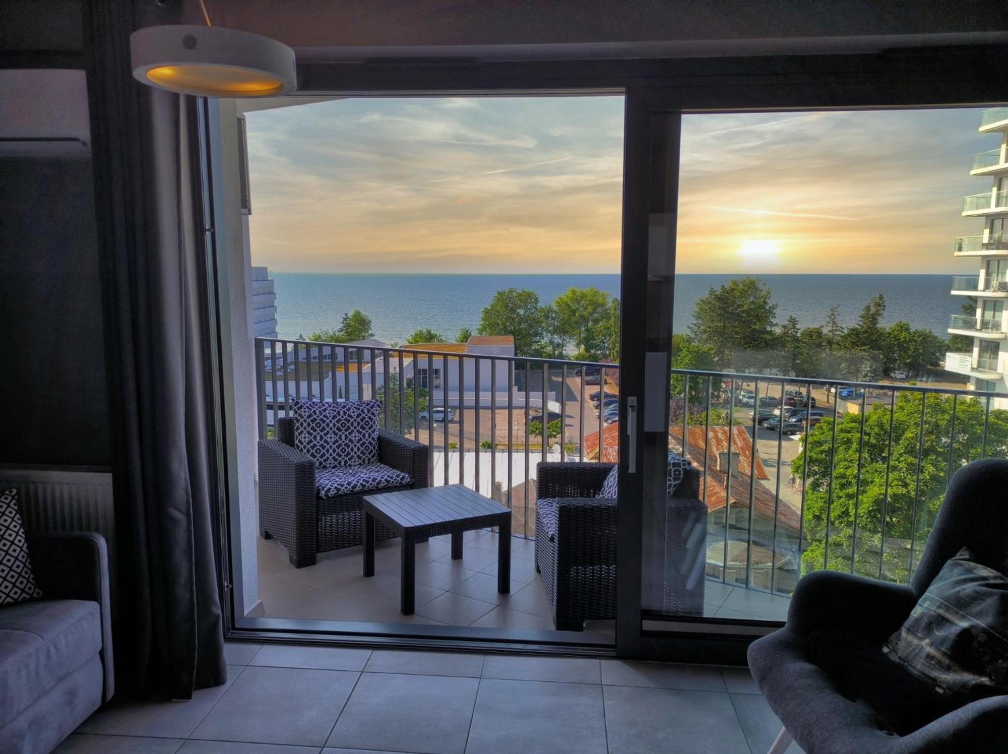 Apartament Wakacyjny Horyzont - Parking Gratis Miedzyzdroje Esterno foto